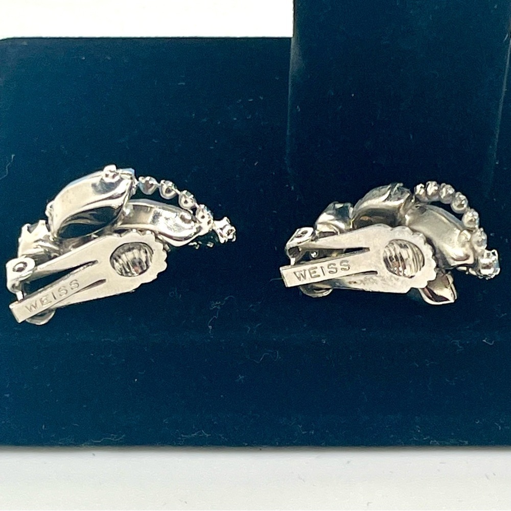 Vintage Weiss Blue Rhinestone Clip On Earrings Aurora Borealis 1950s - Picture 10 of 11